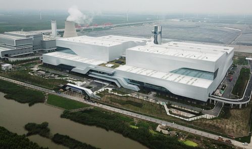 垃圾也能变废为宝 中国建成全球最大垃圾焚烧厂，开启环保新纪元